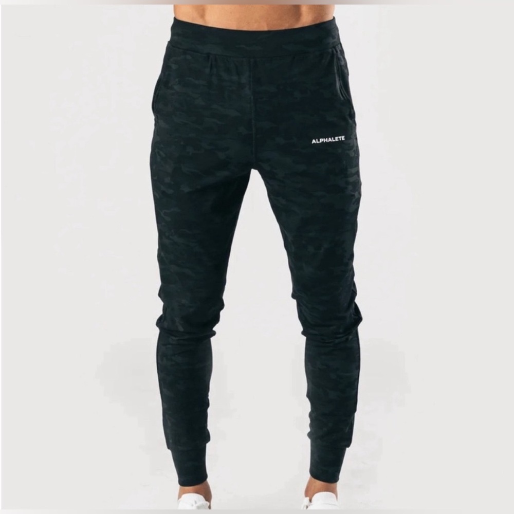 Alphalete Men's Premium V2 Jogger - Dark Camo Activewear Gym Running Workout